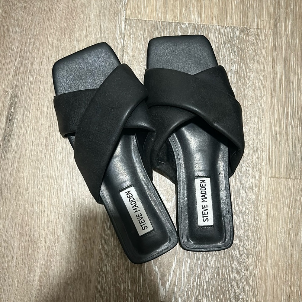 Steve Madden slides